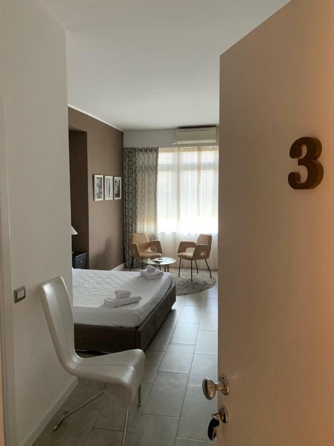Corso Italia Rooms Milán Exterior foto